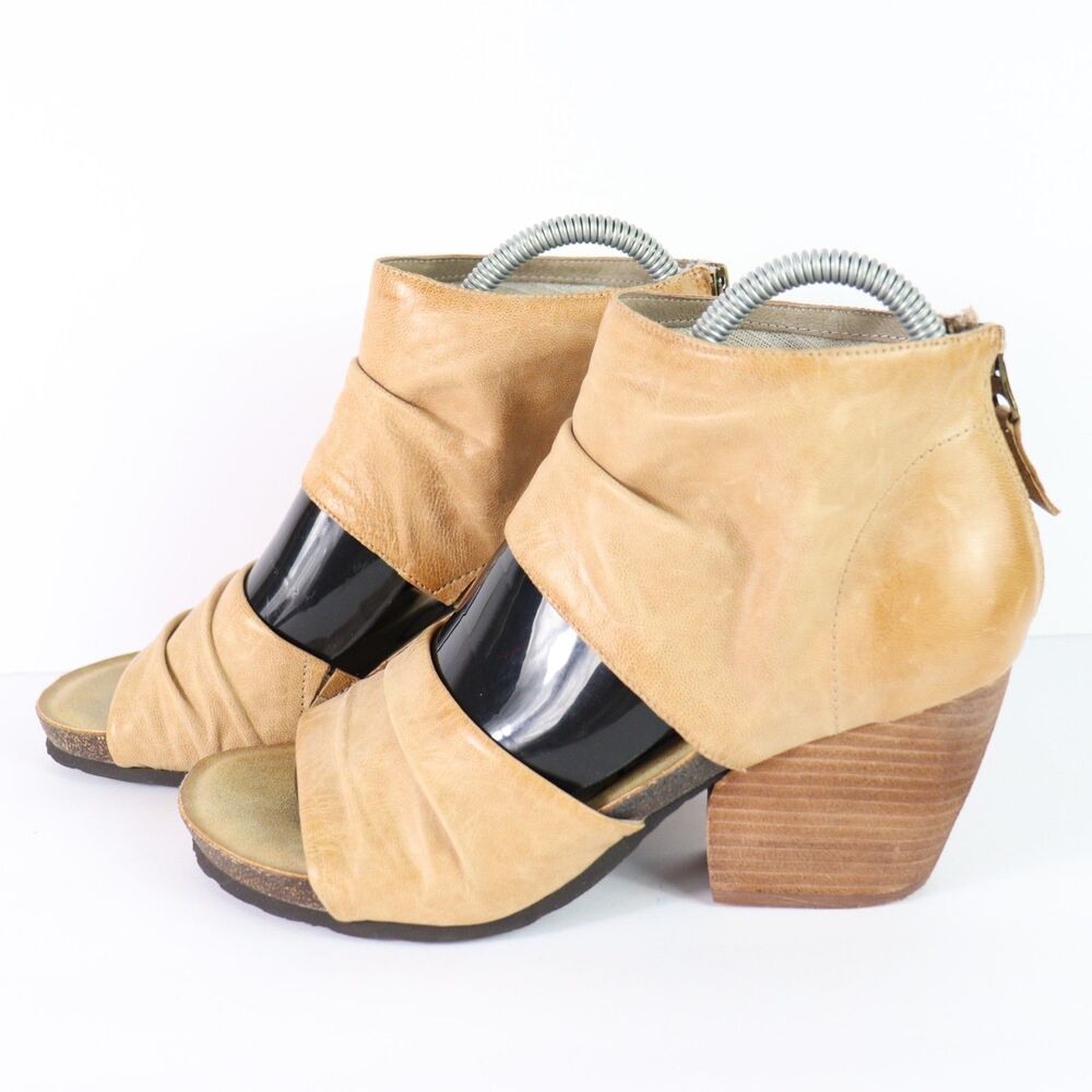 OTBT patchouli heeled leather sandal taupe 8.5 - Picture 3 of 6